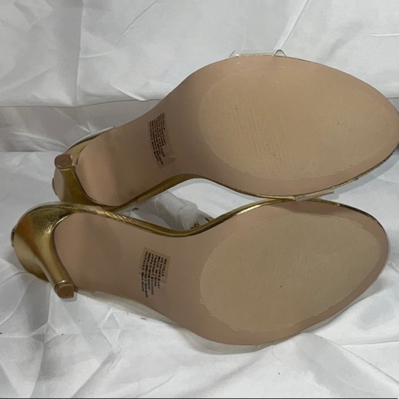 Elegant Gold High Heel Sandals - Picture 9 of 11